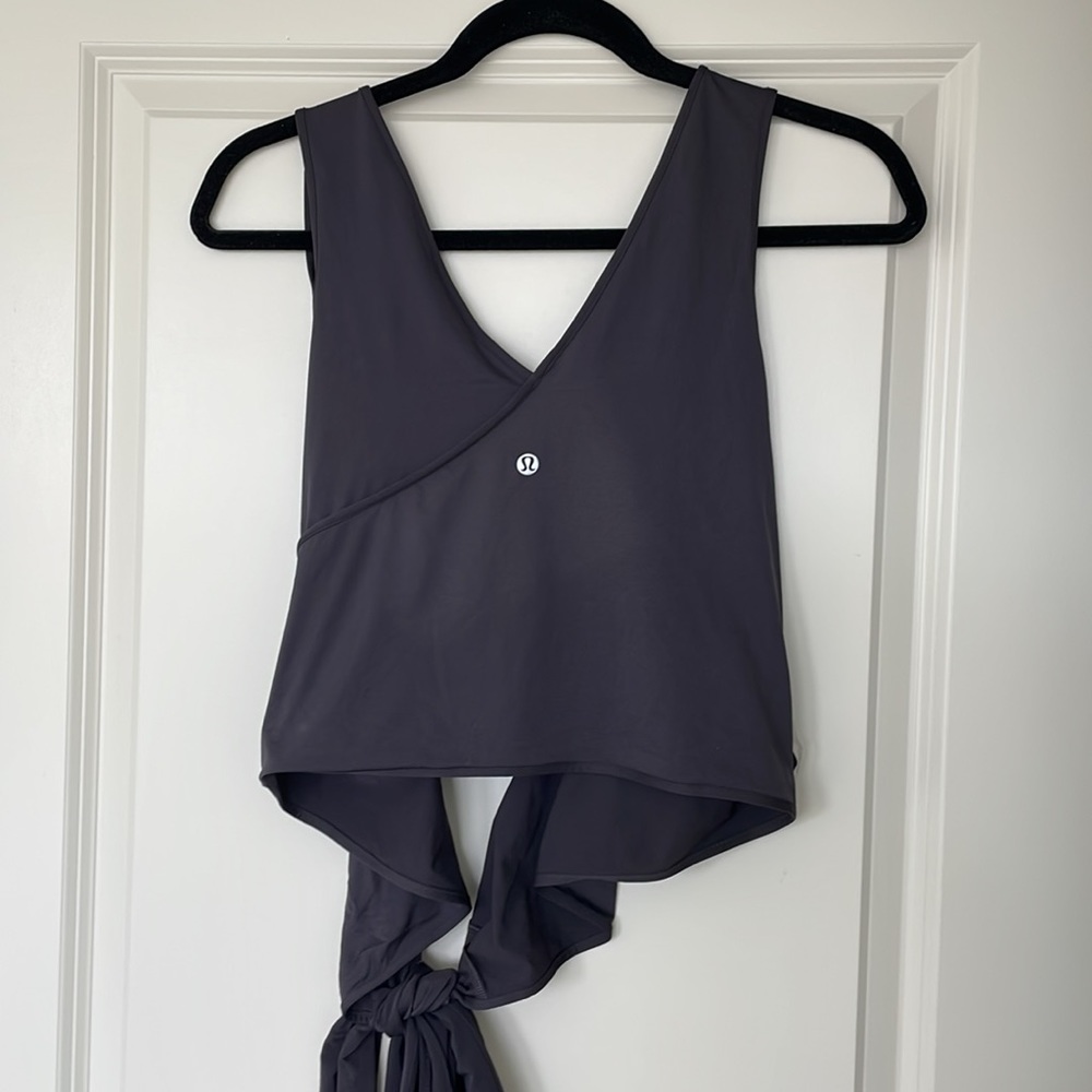 LULULEMON NEW W/O TAGS WRAP TOP SIZE 8